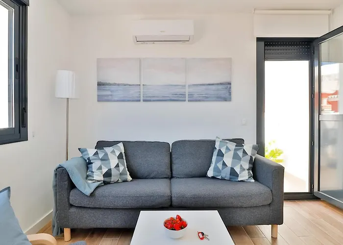 C5 - El Palo Beach 2 Bedroom With Terrace