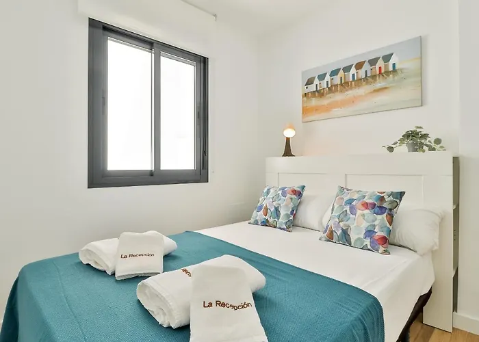 C5 - El Palo Beach 2 Bedroom With Terrace